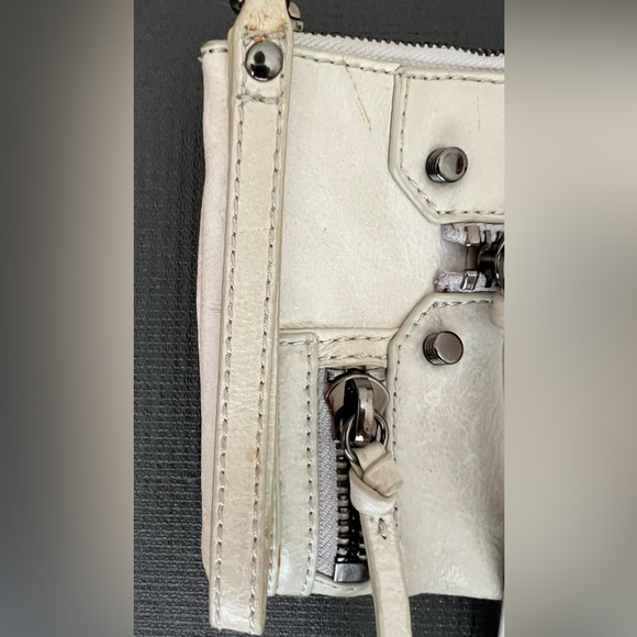 Botkier Logan Convertible Crossbody bag. Light Gray. - Picture 10 of 10